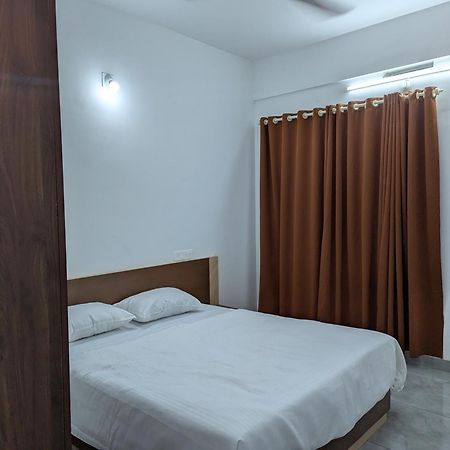 Jayalakshmi Residency Ξενοδοχείο Vaduvanchal Εξωτερικό φωτογραφία