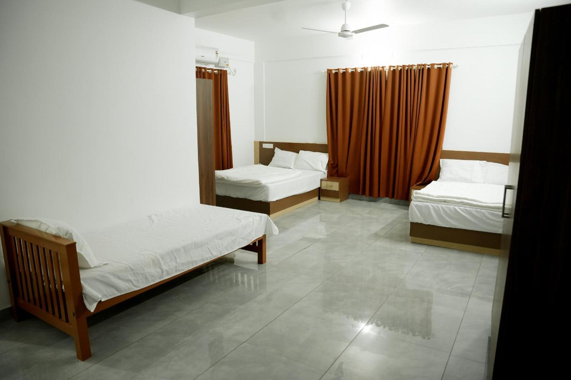 Jayalakshmi Residency Ξενοδοχείο Vaduvanchal Εξωτερικό φωτογραφία